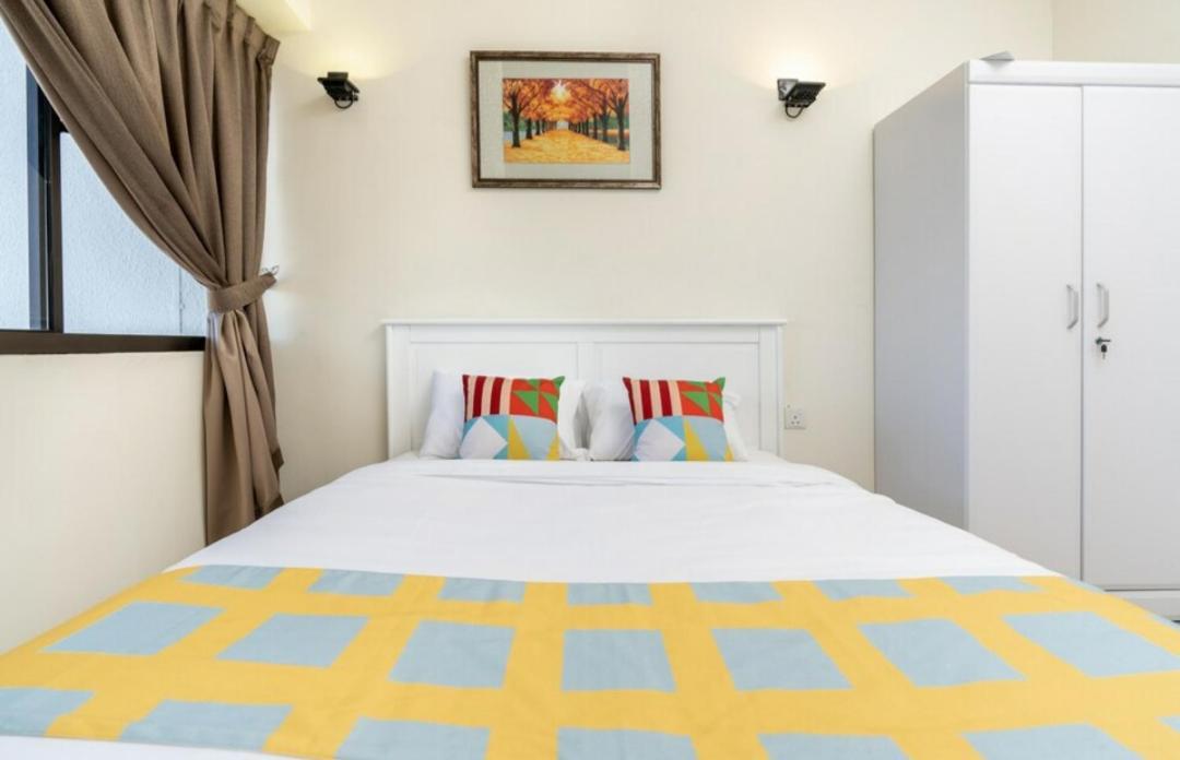 EXECUTIVES Pantai Seaview Batu Ferringhi 2704 - 2 Bedrooms Bagian luar foto